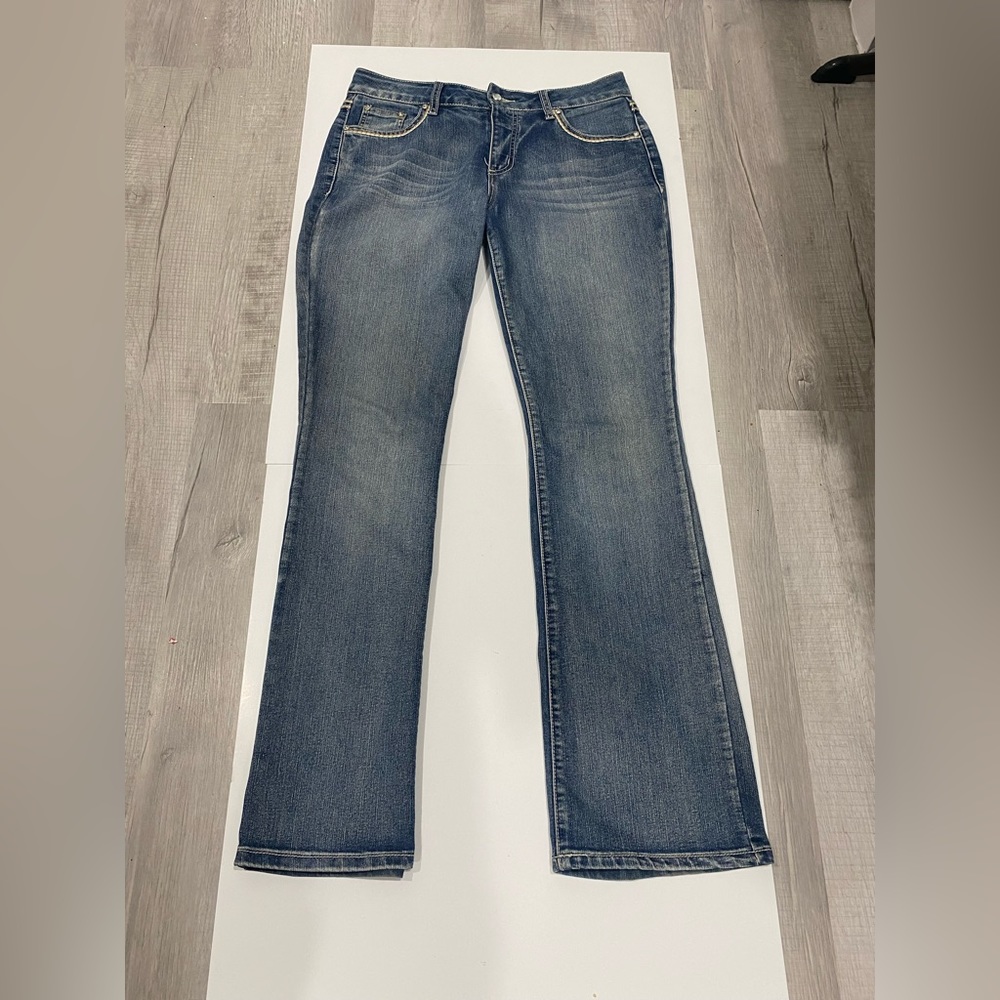 Cato Women’s Classic Rhinestone Jeans Size 12